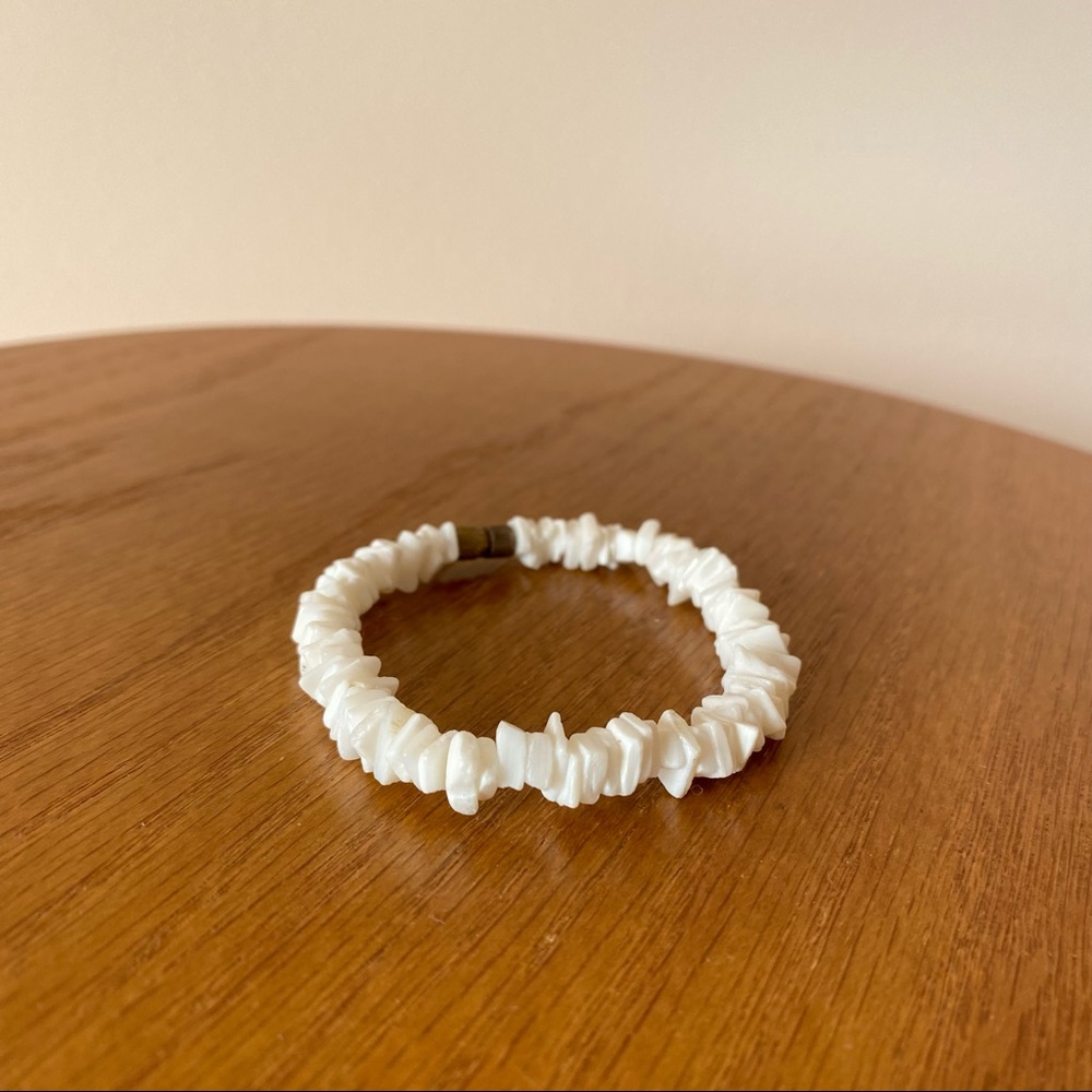 ✨Add On✨ Shell Bracelet - Picture 5 of 5